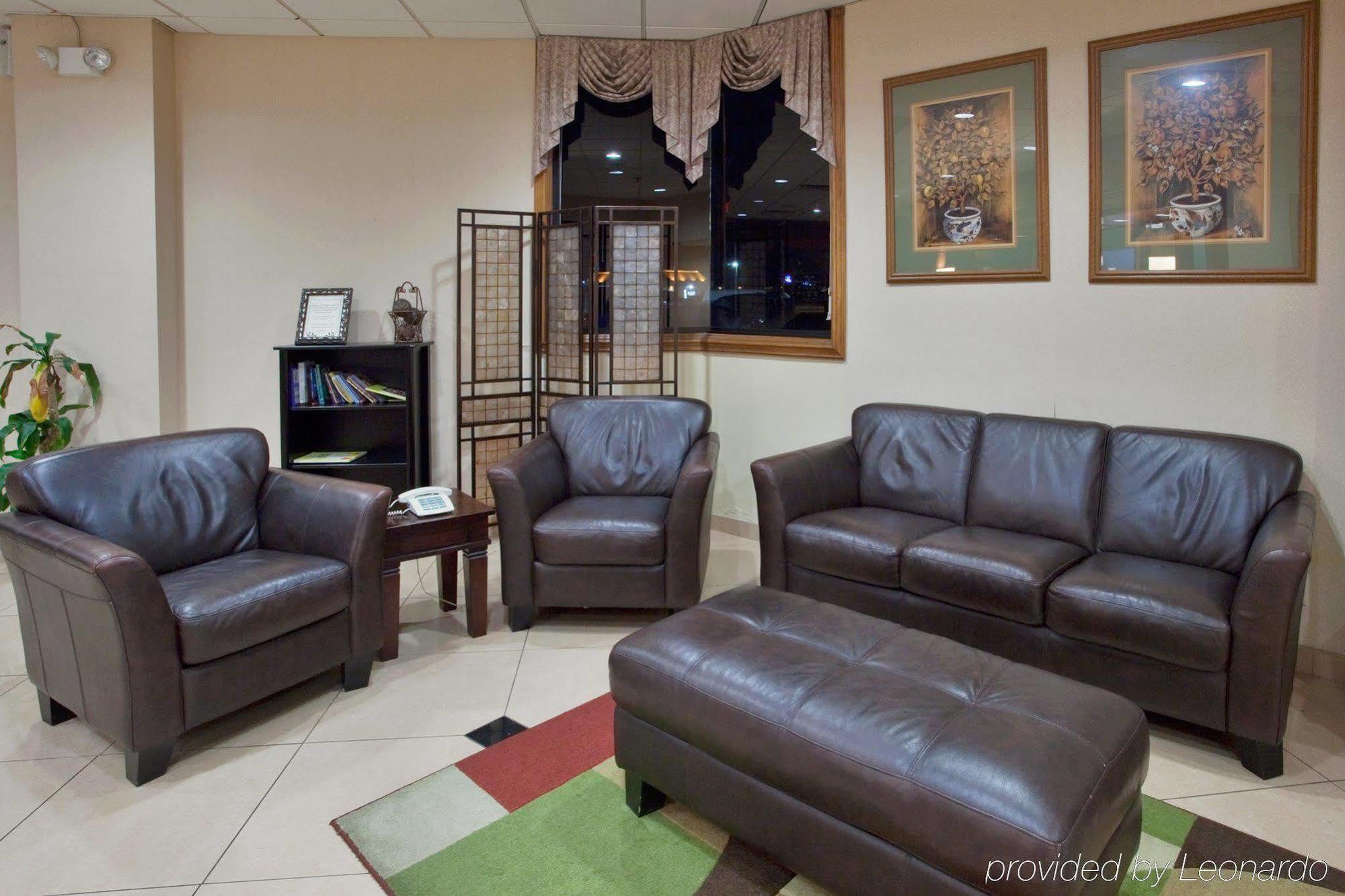 Clarion Pointe Jacksonville Near Camp Lejeune Interior photo